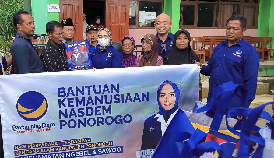 Sri Wahyuni Kunjungi Pengungsi Korban Tanah Longsor