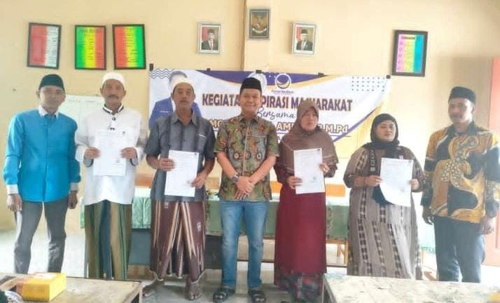 Aam Salurkan Ribuan Beasiswa PIP di Probolinggo dan Pasuruan