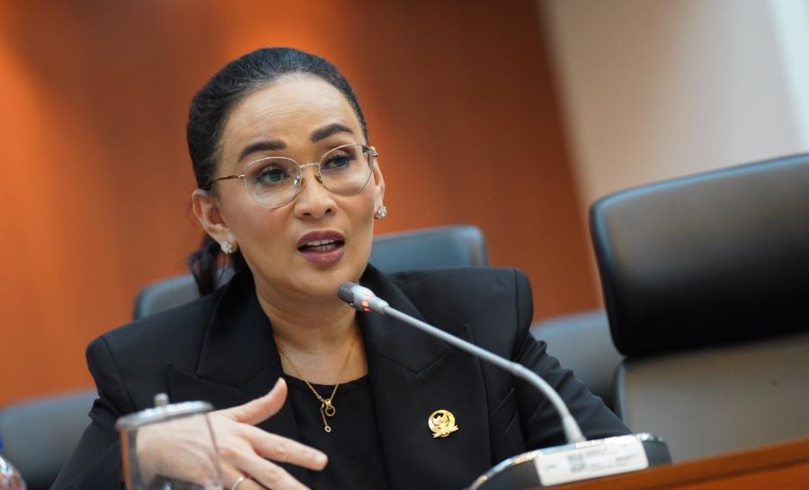 Amelia Minta Komdigi Bersihkan Ruang Digital dari Konten Negatif