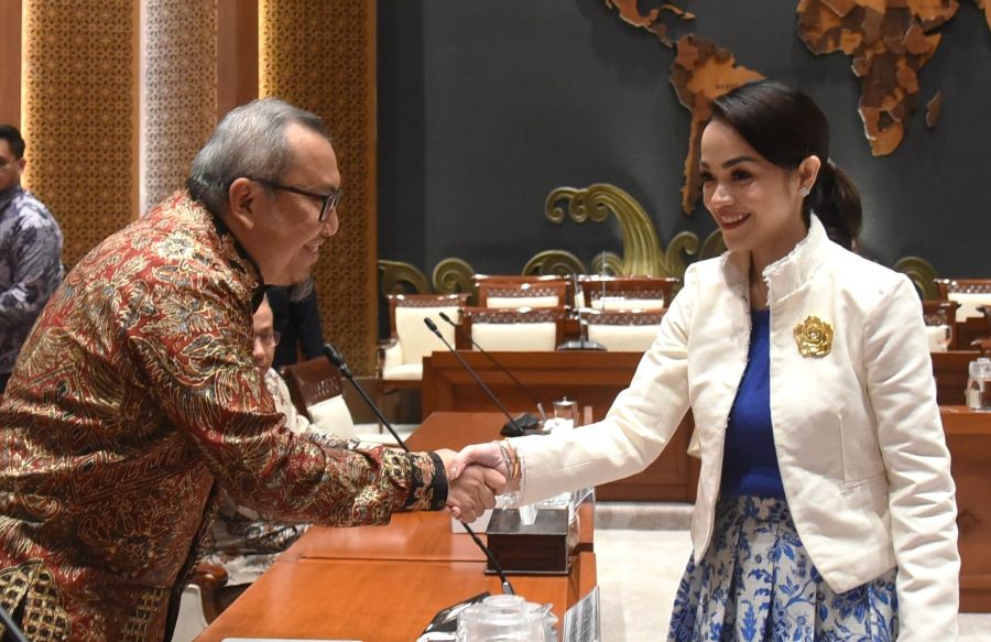Marak Online Scamming, Andina Narang Minta Permudah Pelaporan