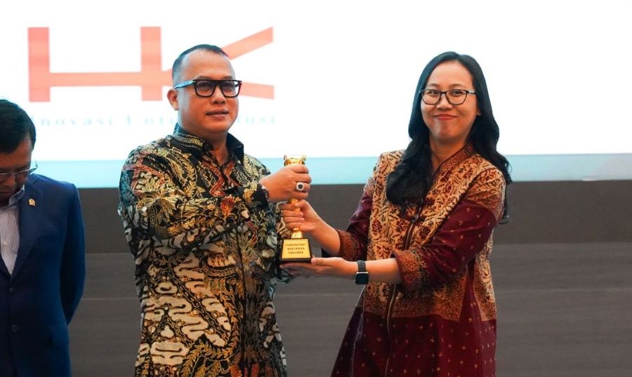 Arif Rahman Raih Penghargaan Legislator Peduli Petani dan Nelayan