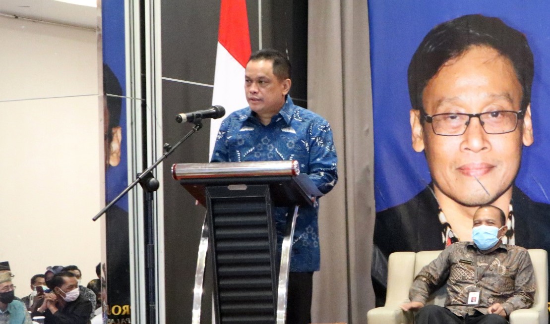 Charles Wakafkan Diri Bangun Jember