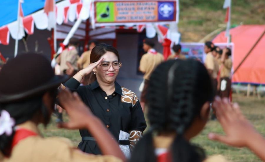 Tinjau Perkemahan Pramuka, Eva Rataba Tekankan Pembangunan Karakter
