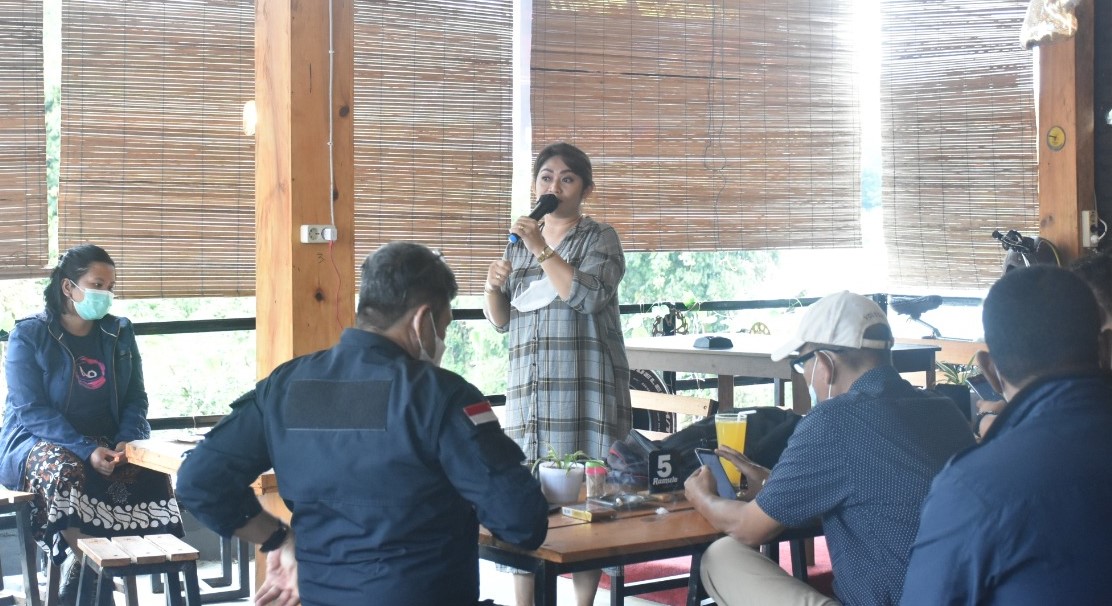 Eva Minta Pers Kawal Program Yang Dibawa Anggota DPR di Toraja