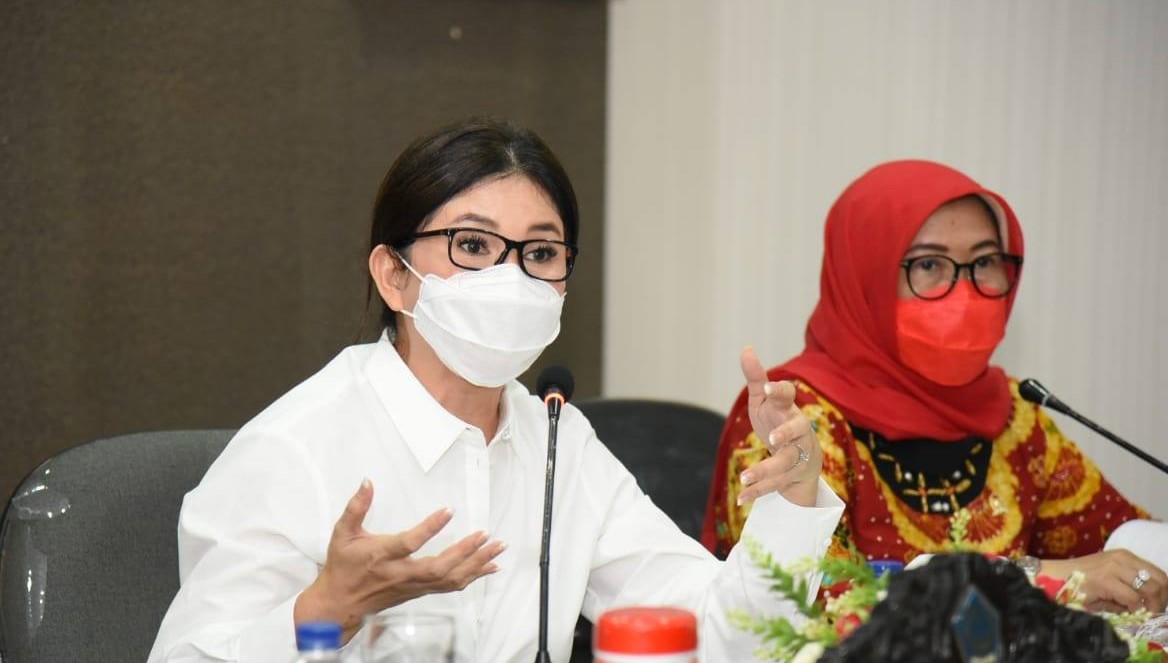 Felly Desak Pemda Minahasa Tenggara Selesaikan Masalah Rabies