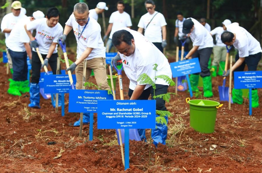Peringati May Day, Panasonic Gobel Group Tanam 1.500 Pohon