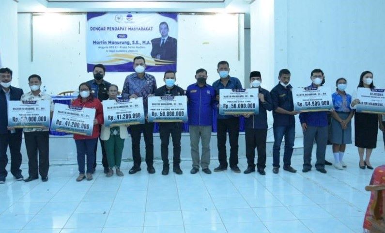 Selama 2021 Martin Bantu Warga Samosir Senilai Rp1,3 Miliar