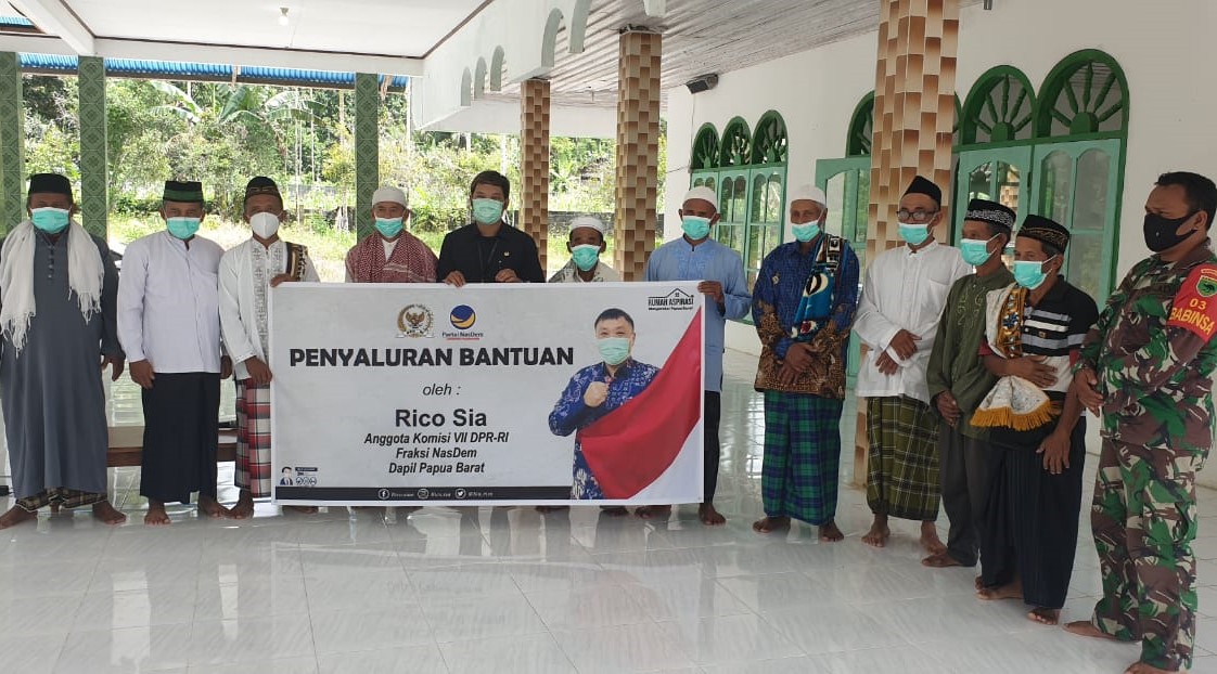 Rico Sia Berbagi Kebaikan Jelang Ramadan
