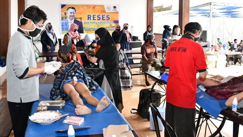 Rusdi Masse Gelar Sunatan Massal Gratis di Pinrang