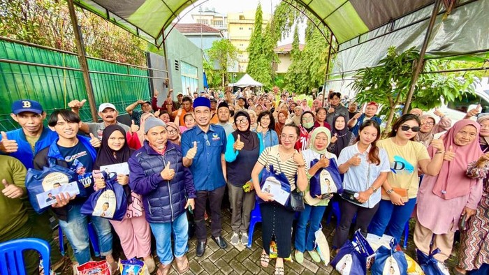 Yayasan Anak Rakyat Bagikan 10.000 Paket Sembako untuk Warga Makassar