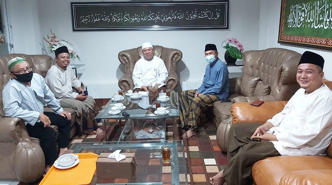 Satori Salurkan Bantuan ke Ponpes Al-Khairiyah Cirebon