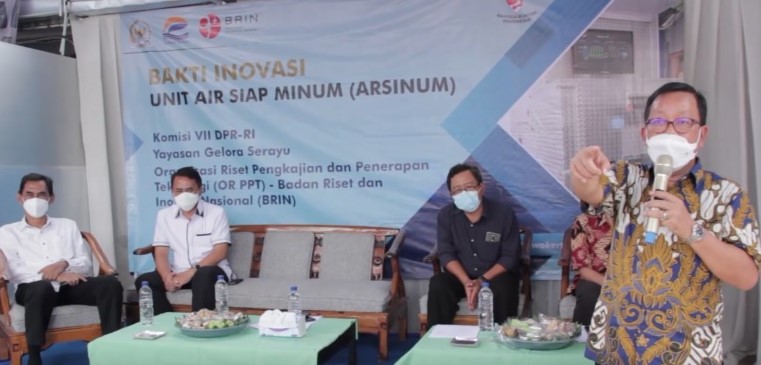 Sugeng Suparwoto Salurkan Arsinum di Banyumas