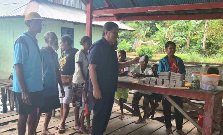 Tonny Tesar Berkomitmen Terus Perjuangkan Aspirasi Masyarakat Yapen Papua